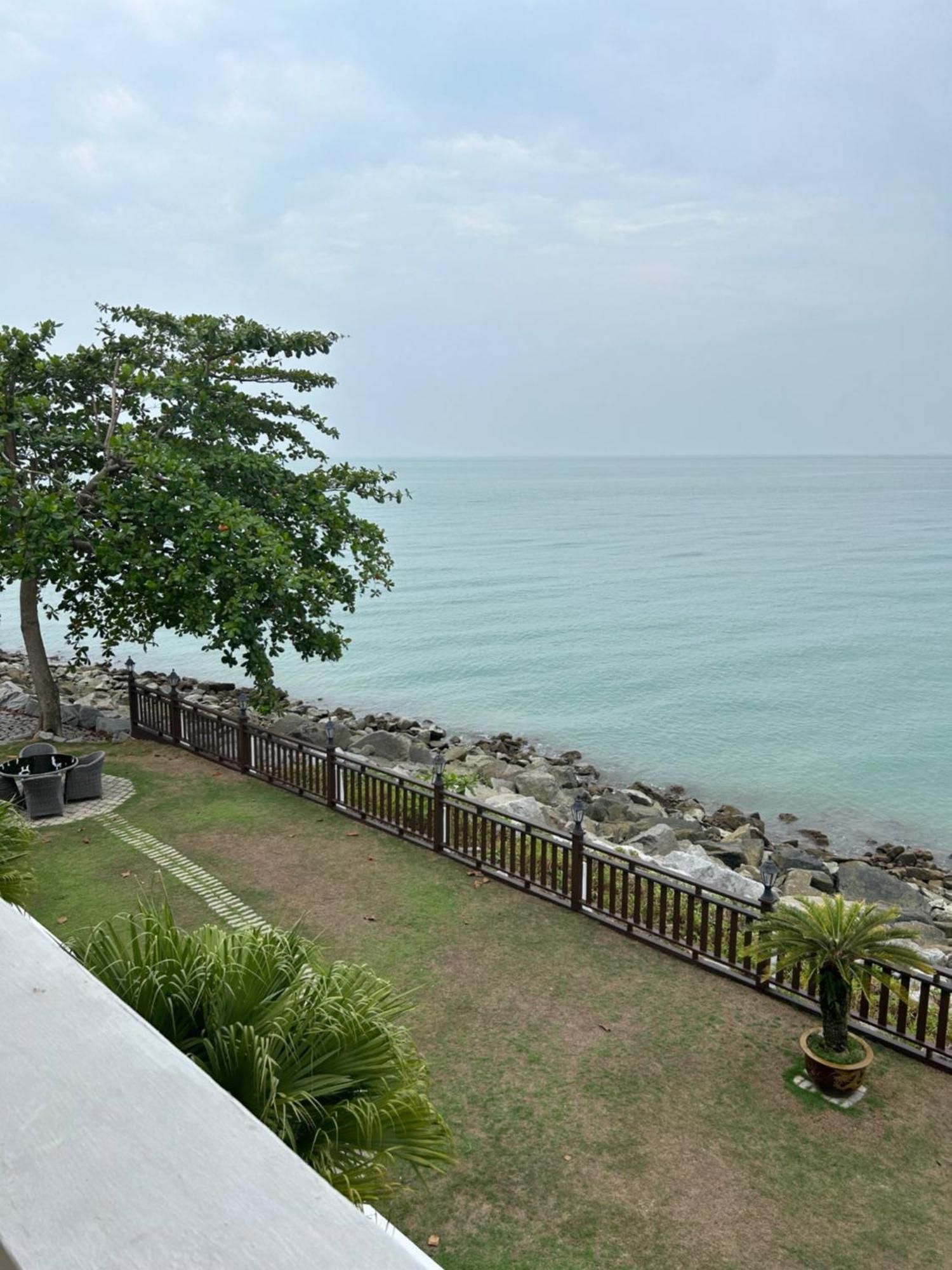 Luxery Villa Sea Side Port Dickson Exterior foto